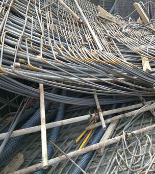 ˫�����ʻ�����ͨ����ͣ��ƺ�����е���Ŀ��3��21���ϴ�̮���¹ʵ��鱨��